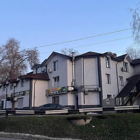 Pitstop Motel Kamjanske Exterior foto