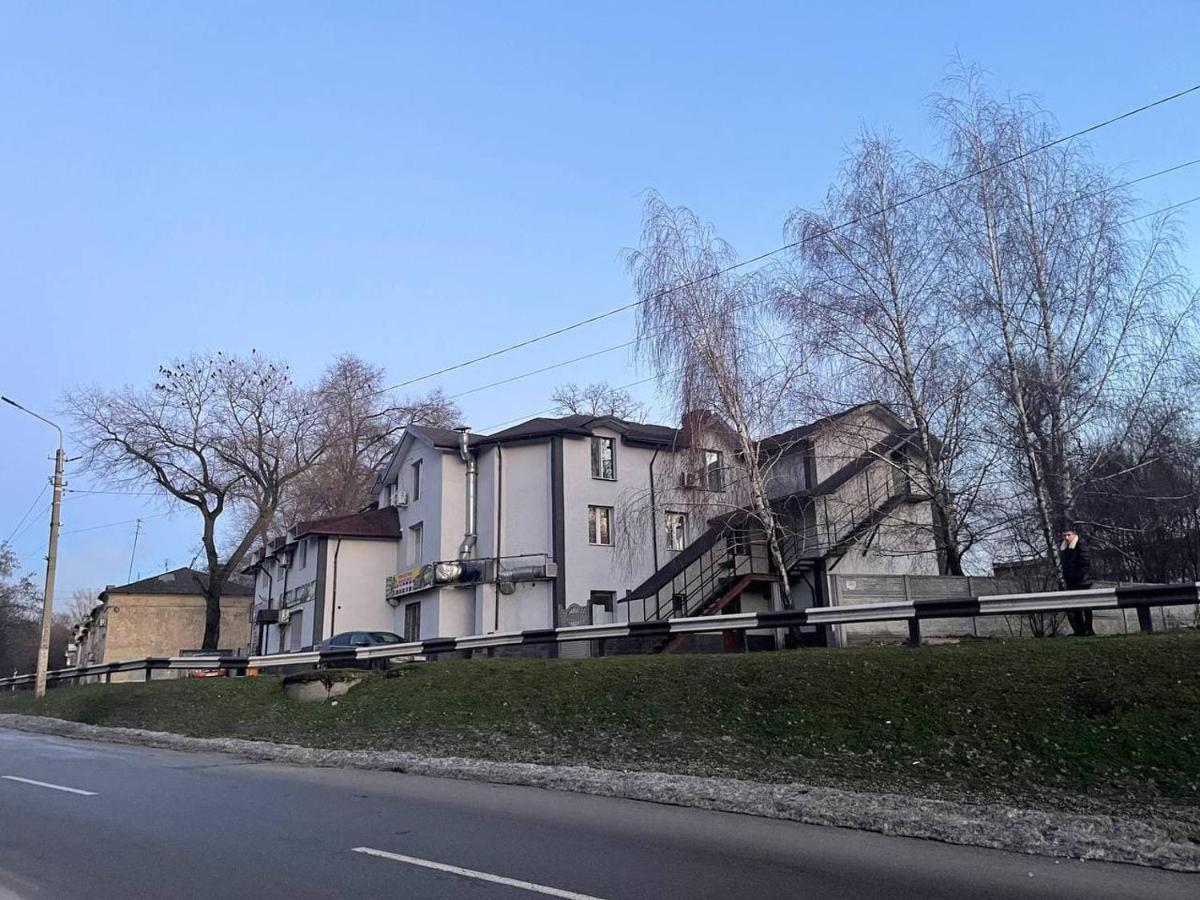 Pitstop Motel Kamjanske Exterior foto